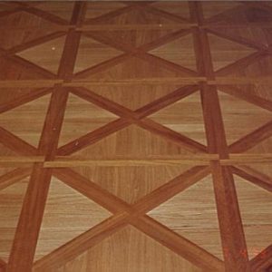 13._Palac_w_Gorznie__salonik_-_zrekonstruowany_wzor_parkietu_taflowego_dab__iroko-300x300